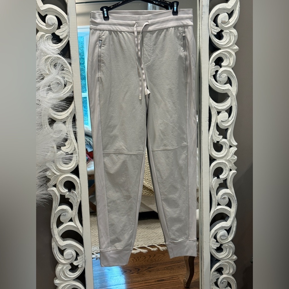 Women’s ATHLETA Highlands Hybrid Trek Joggers- Size 10 TALL - Picture 7 of 9
